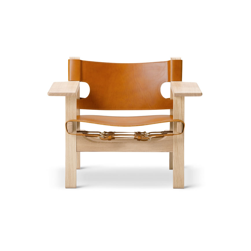 Elegant Spansk Stol 2226 – Tidløst Design til Dit Hjem