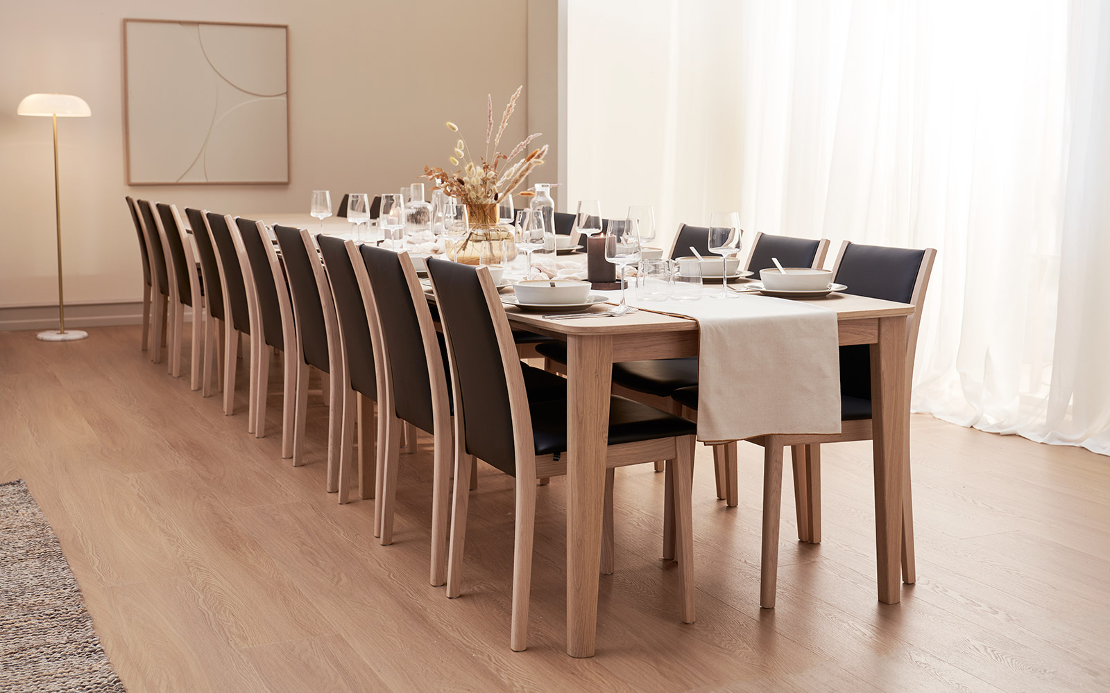 Skovby SM108 Spisebord – Elegant og Funktionelt Design