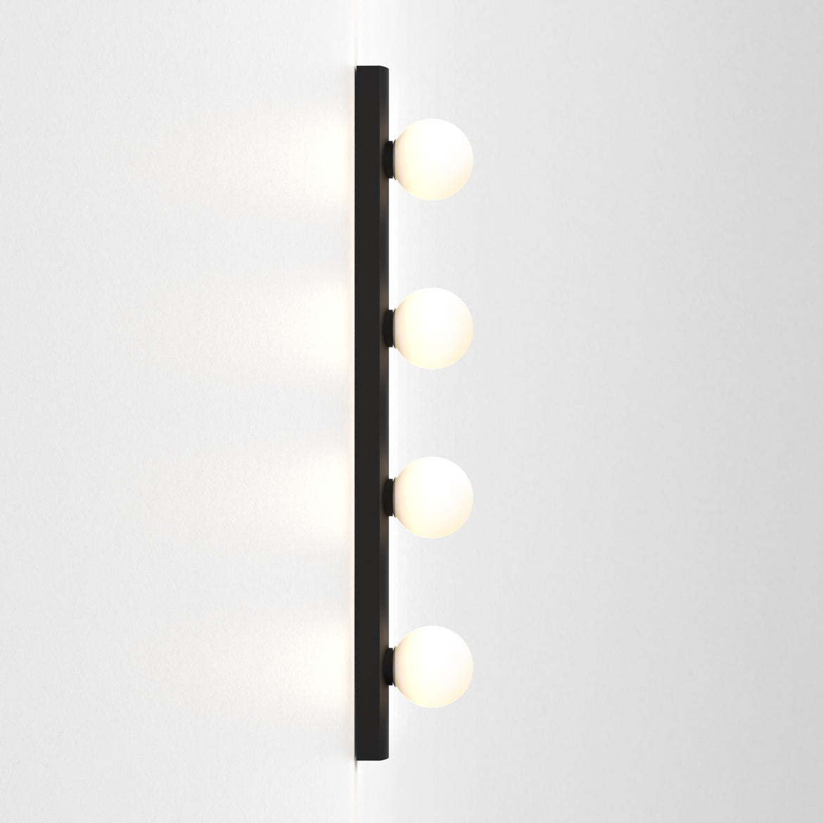 Sort Cabaret Væglampe Fra Astro Lighting Cabaret Mat - Astro Luxliving